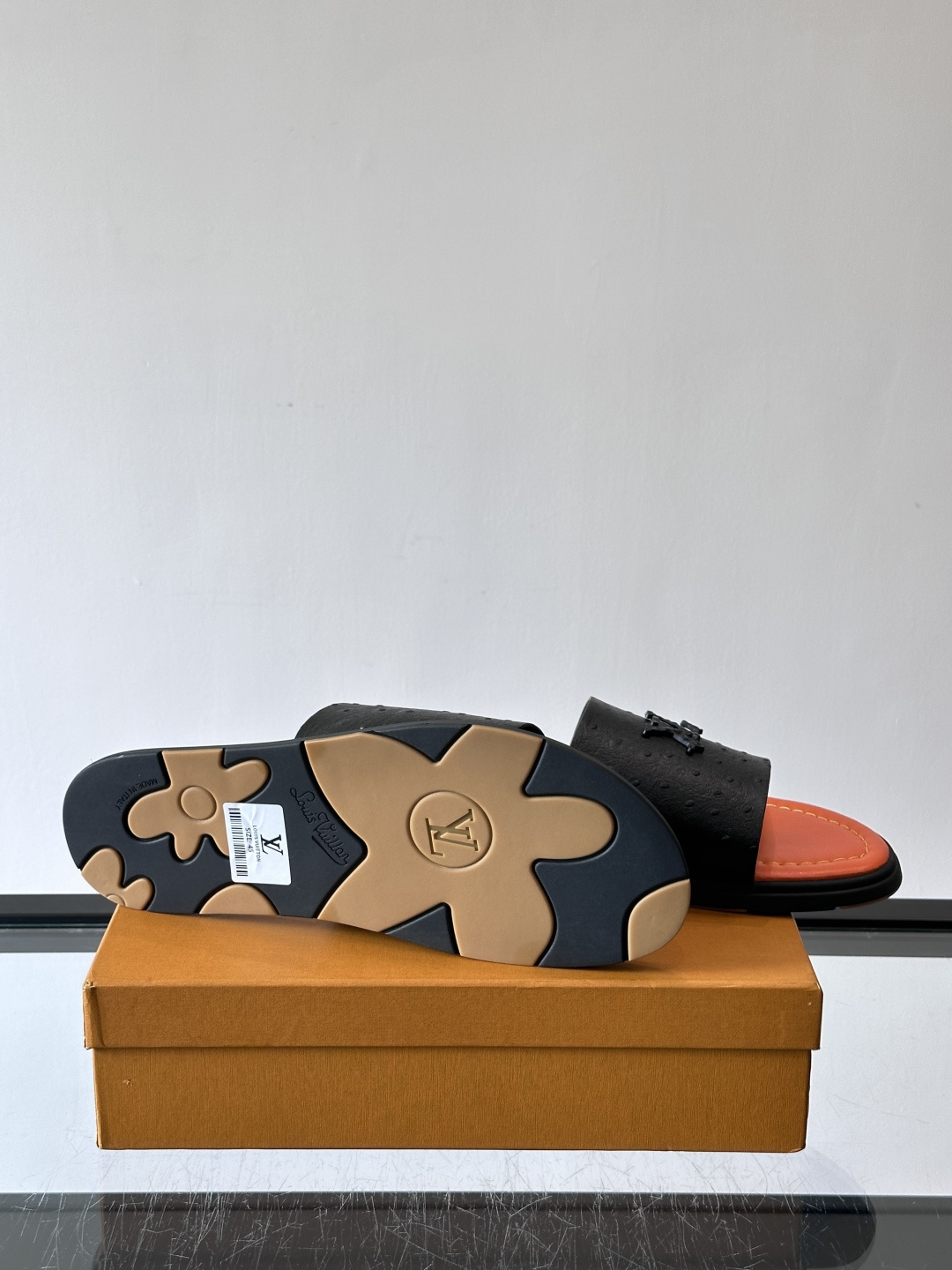 Louis Vuitton ss26new arrival LV驴牌春夏系列新款平底沙滩拖鞋🥿简约精致，