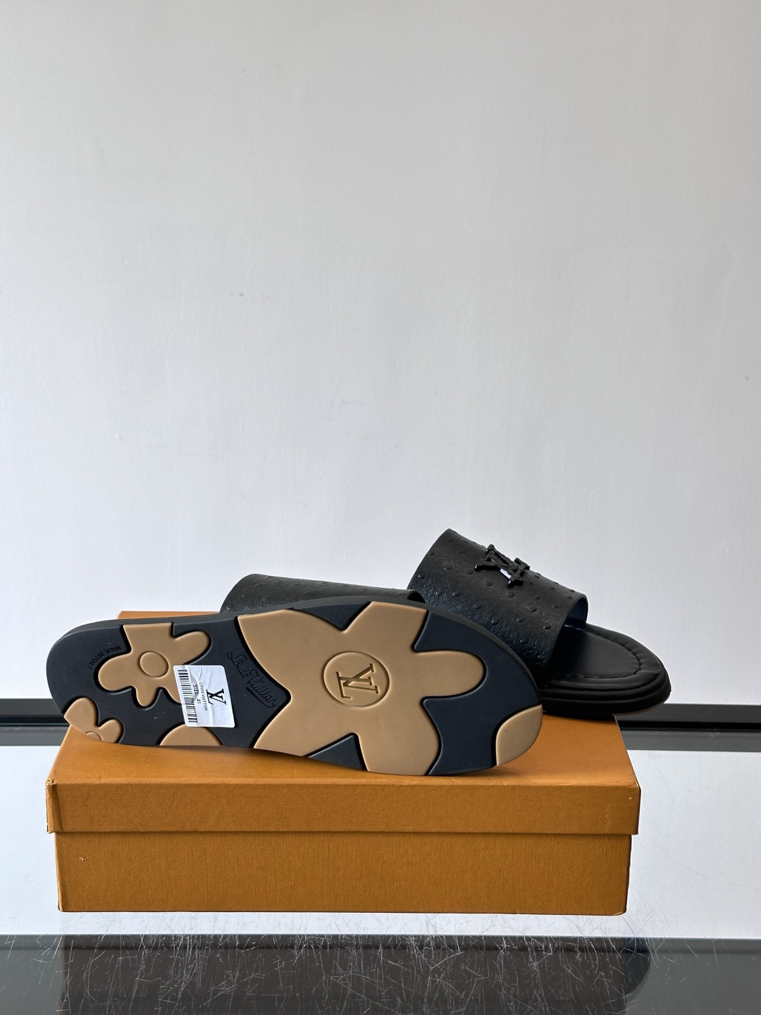 Louis Vuitton ss26new arrival LV驴牌春夏系列新款平底沙滩拖鞋🥿简约精致，