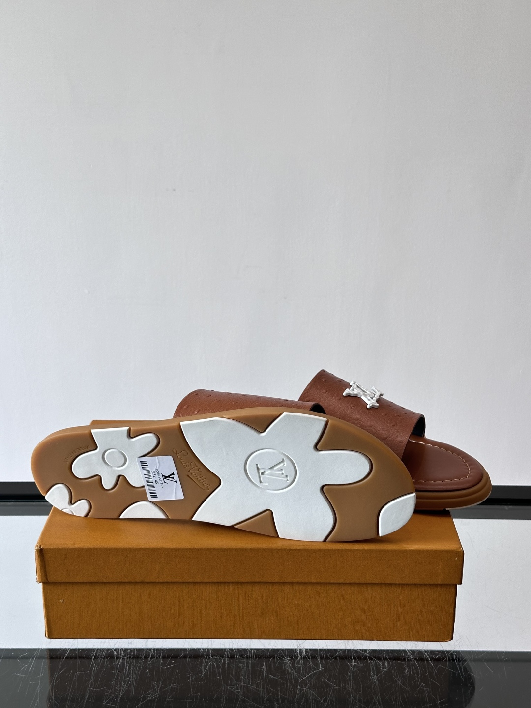 Louis Vuitton ss26new arrival LV驴牌春夏系列新款平底沙滩拖鞋🥿简约精致，