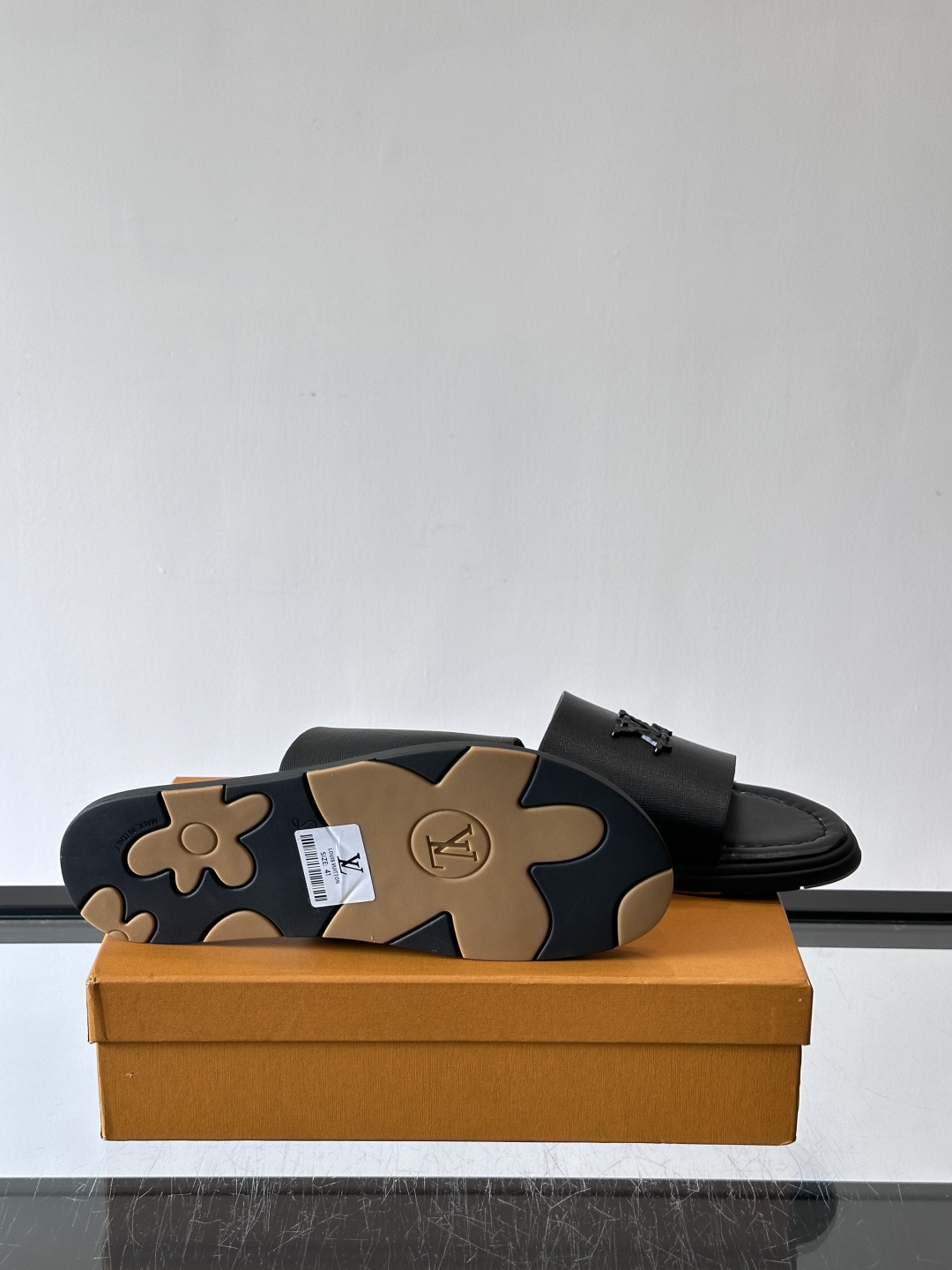 Louis Vuitton ss26new arrival LV驴牌春夏系列新款平底沙滩拖鞋🥿简约精致，