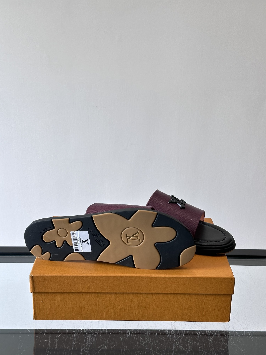 Louis Vuitton ss26new arrival LV驴牌春夏系列新款平底沙滩拖鞋🥿简约精致，