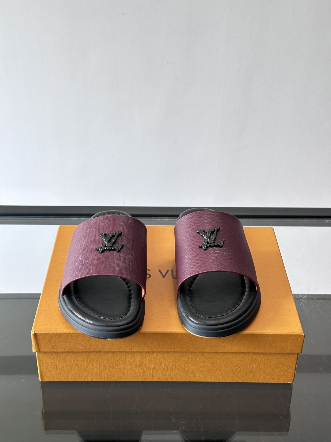 Louis Vuitton ss26new arrival LV驴牌春夏系列新款平底沙滩拖鞋🥿简约精致，