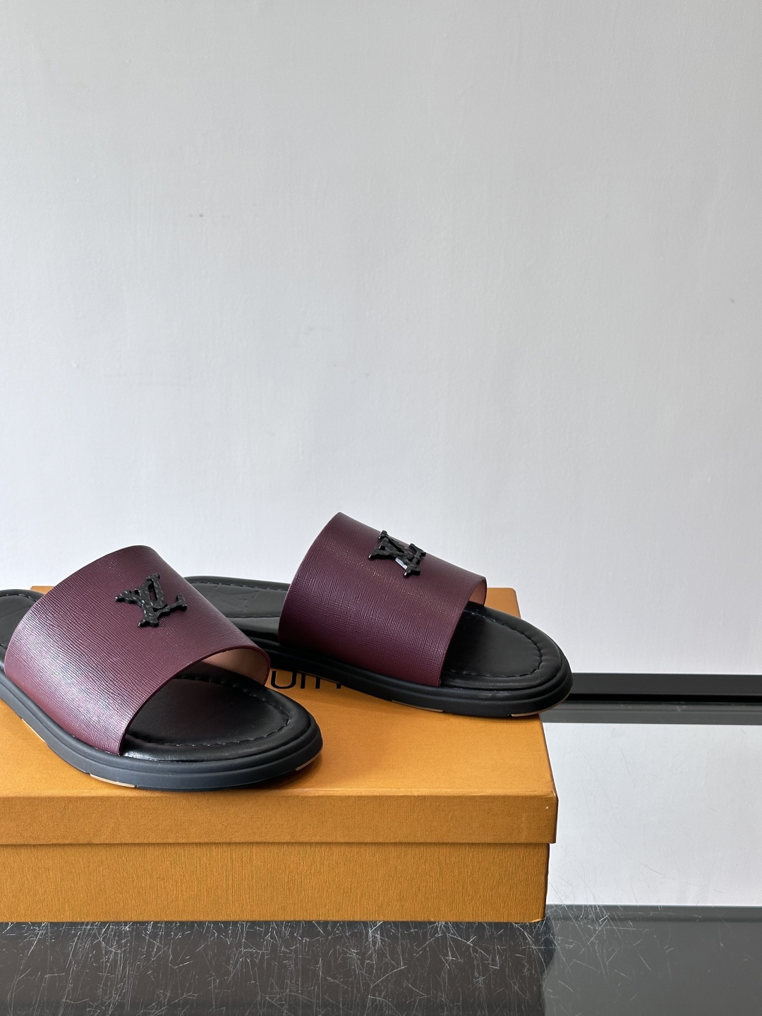 Louis Vuitton ss26new arrival LV驴牌春夏系列新款平底沙滩拖鞋🥿简约精致，