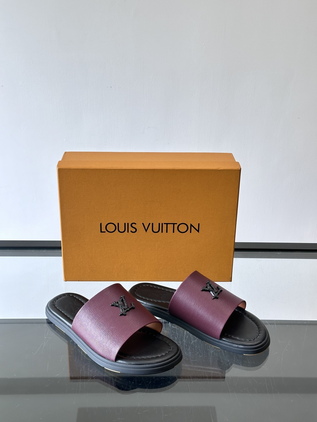 Louis Vuitton ss26new arrival LV驴牌春夏系列新款平底沙滩拖鞋🥿简约精致，