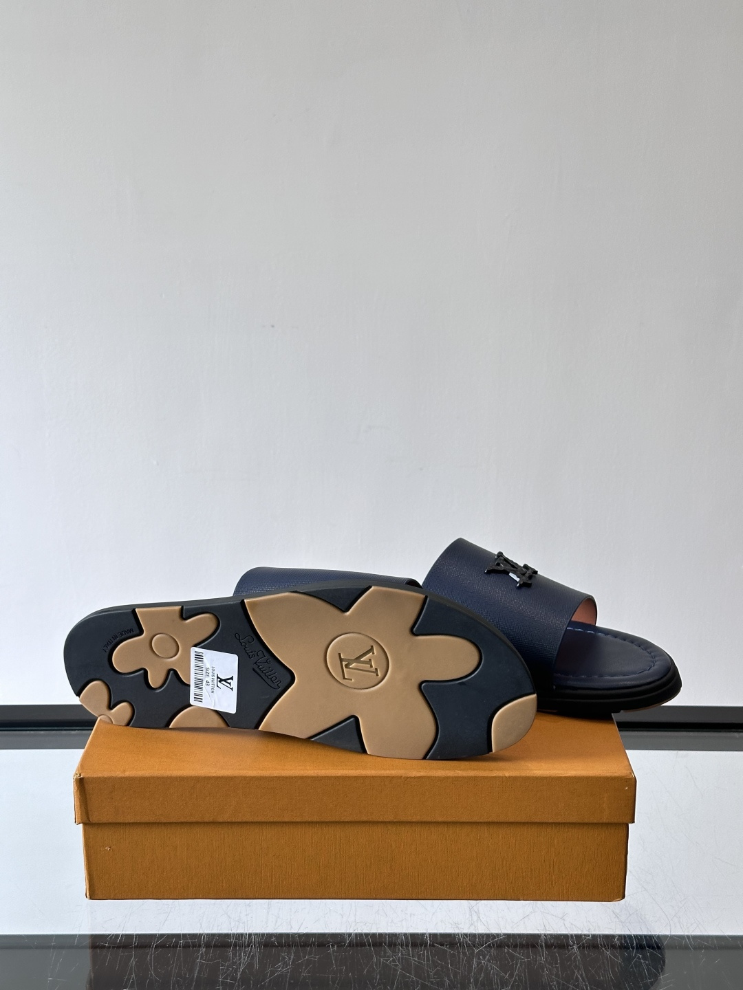 Louis Vuitton ss26new arrival LV驴牌春夏系列新款平底沙滩拖鞋🥿简约精致，