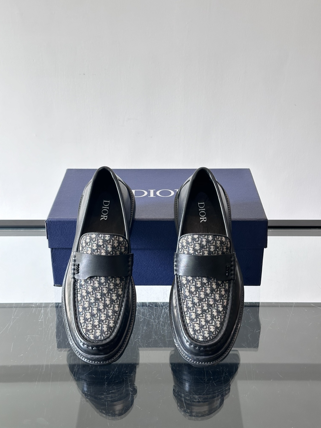 Dior 2026春季男士德比鞋，黑色皮革+Oblique印花拼接，细节满分！厚底橡胶鞋底，防滑又舒适，