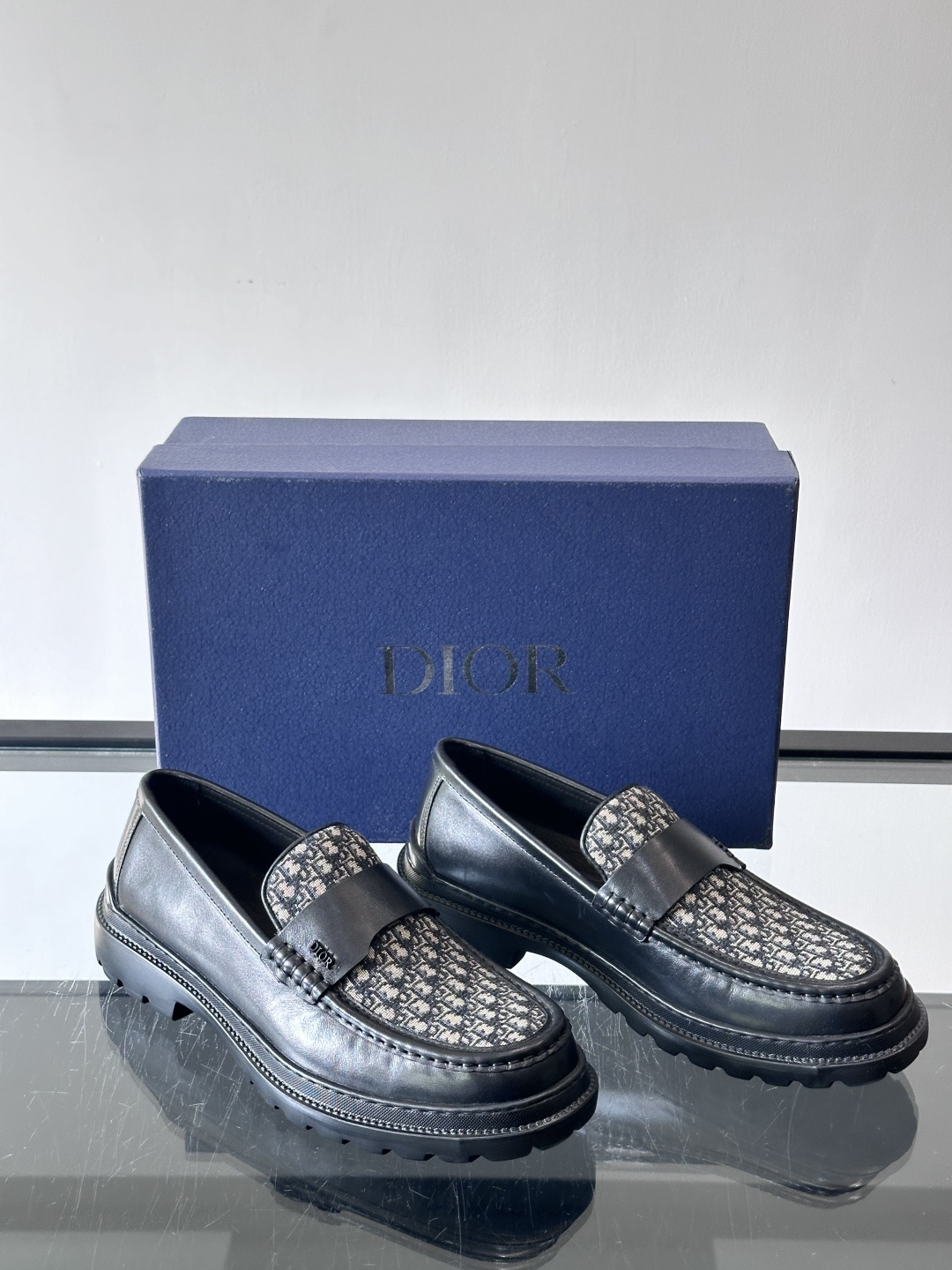 Dior 2026春季男士德比鞋，黑色皮革+Oblique印花拼接，细节满分！厚底橡胶鞋底，防滑又舒适，