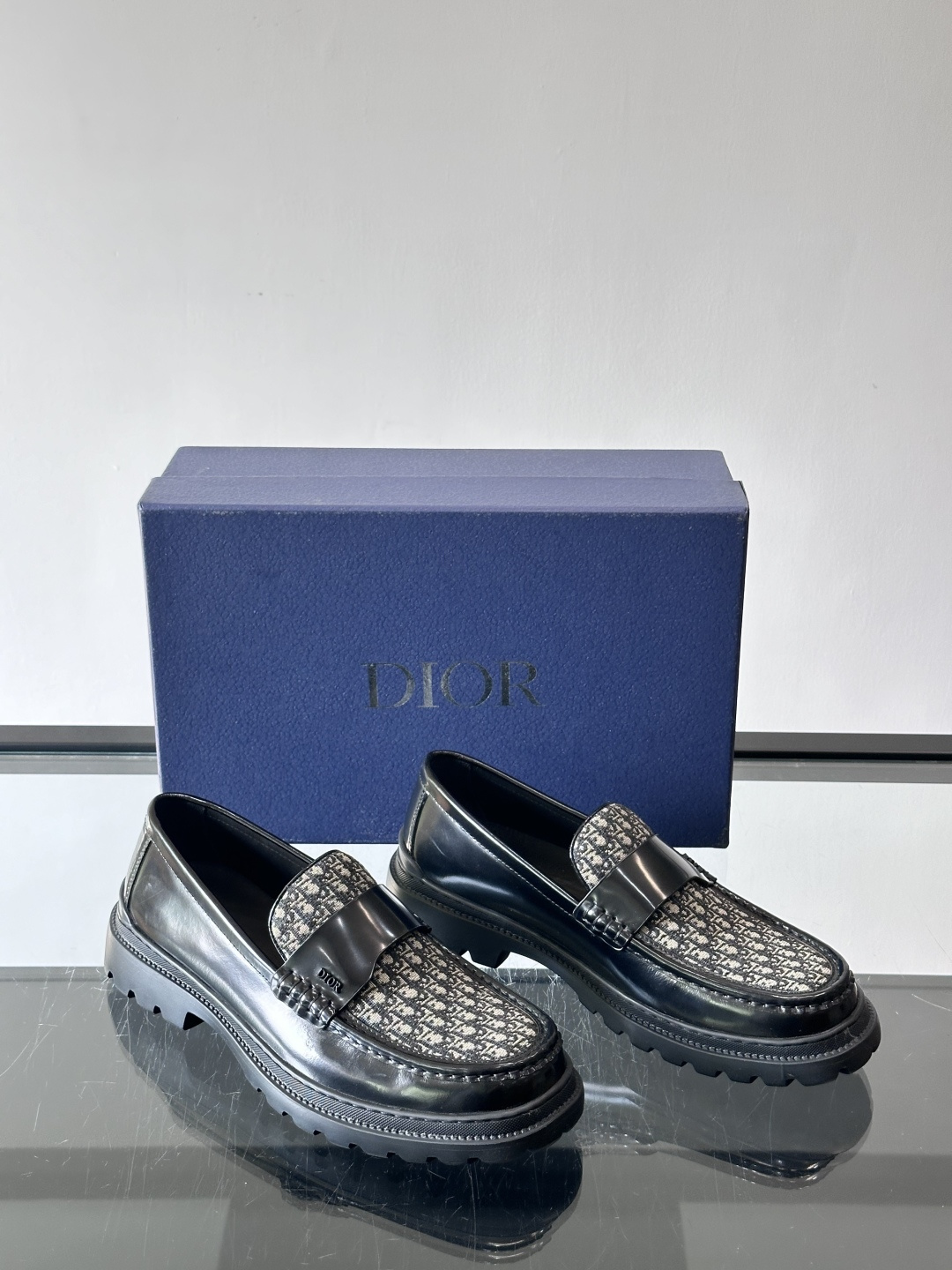 Dior 2026春季男士德比鞋，黑色皮革+Oblique印花拼接，细节满分！厚底橡胶鞋底，防滑又舒适，