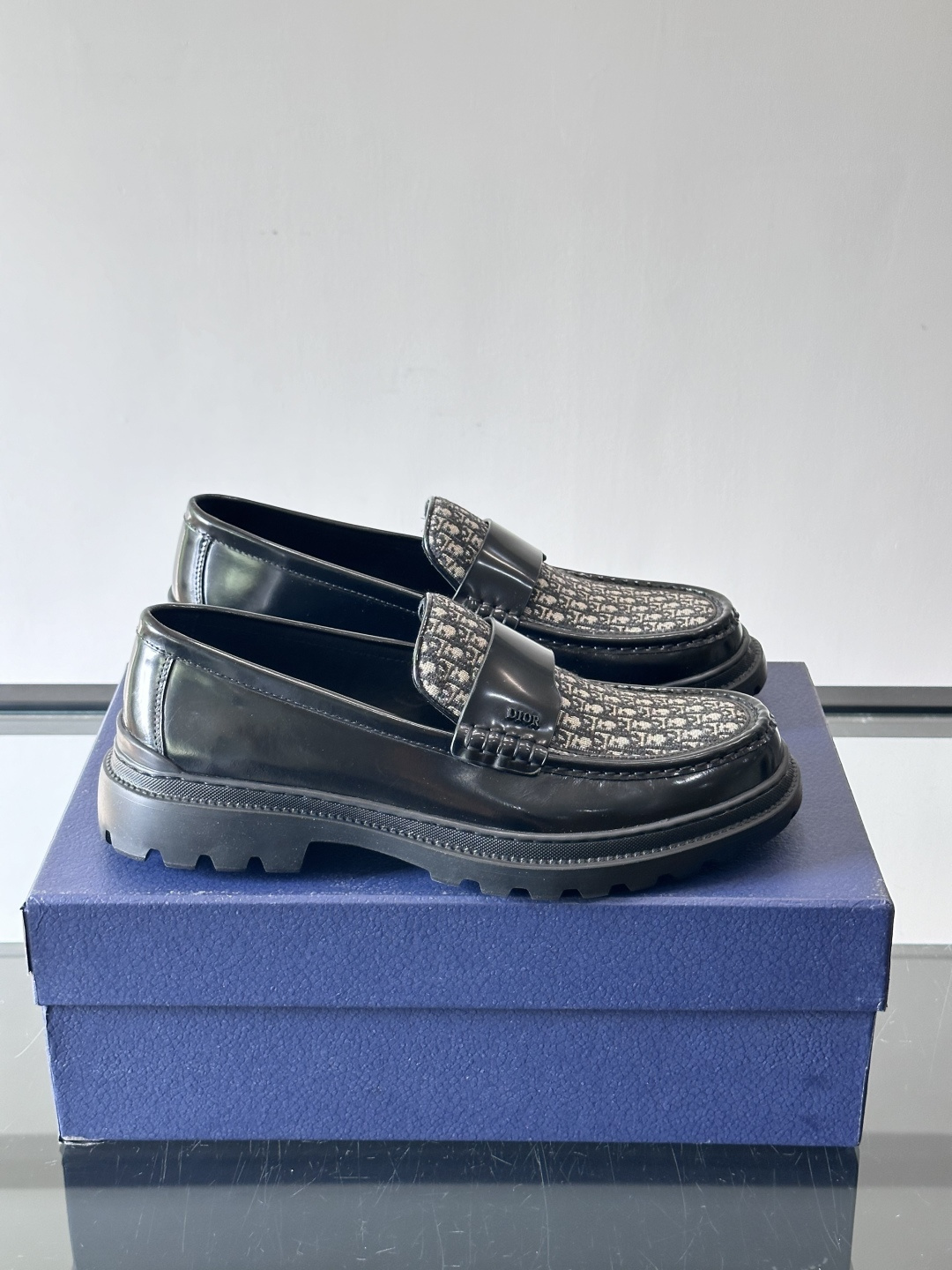 Dior 2026春季男士德比鞋，黑色皮革+Oblique印花拼接，细节满分！厚底橡胶鞋底，防滑又舒适，