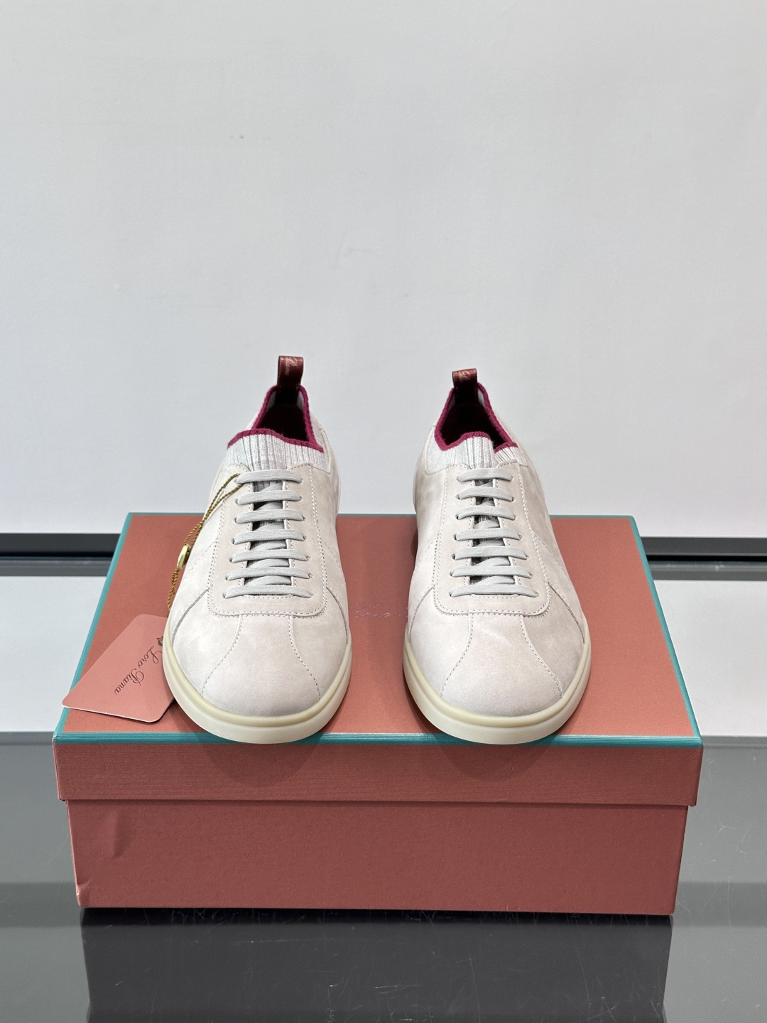 👟Loro Piana Soho 2.0 Walk男士休闲鞋，选用优质小牛皮，触感柔软细腻，简约百搭✨。