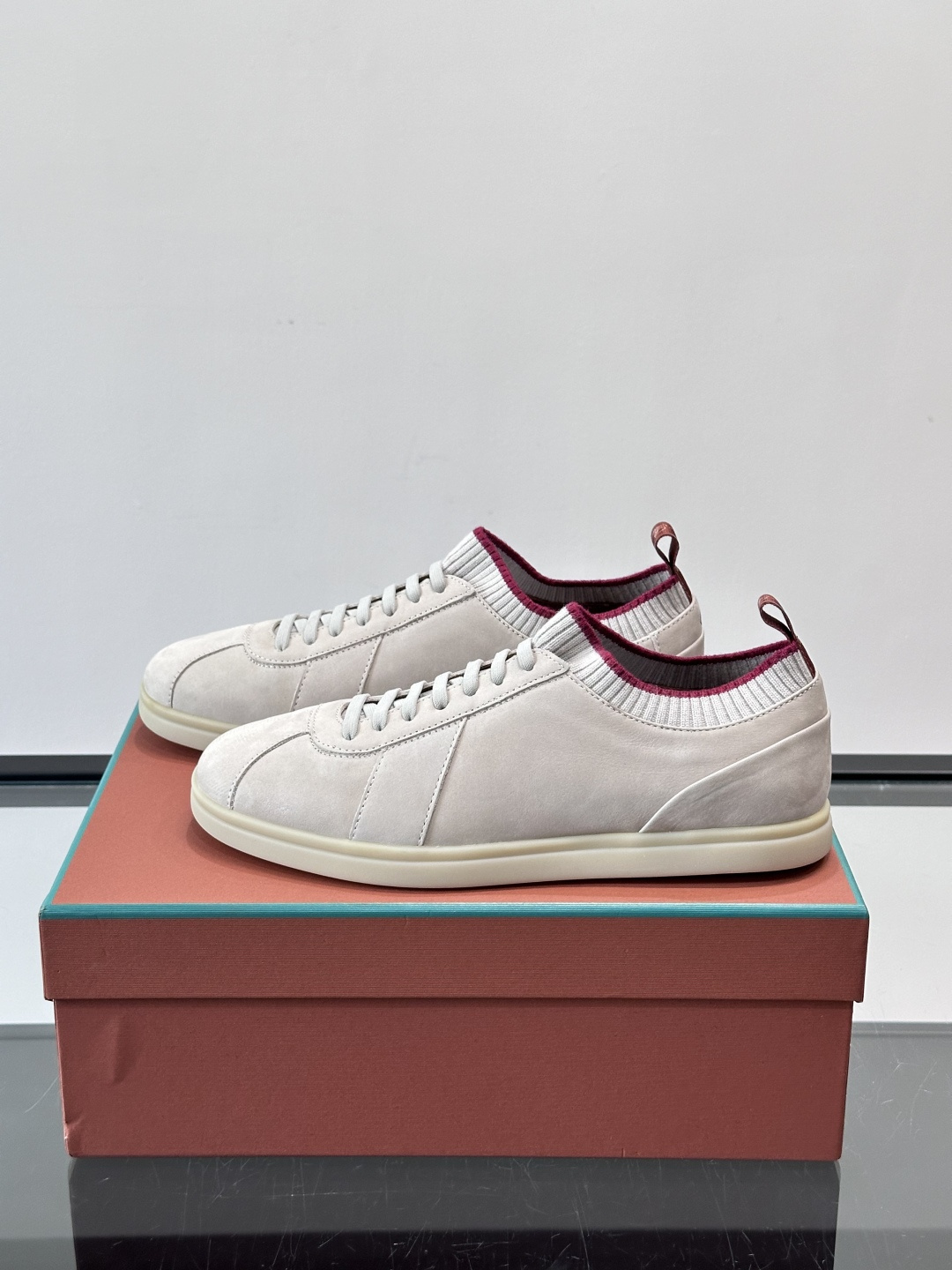 👟Loro Piana Soho 2.0 Walk男士休闲鞋，选用优质小牛皮，触感柔软细腻，简约百搭✨。