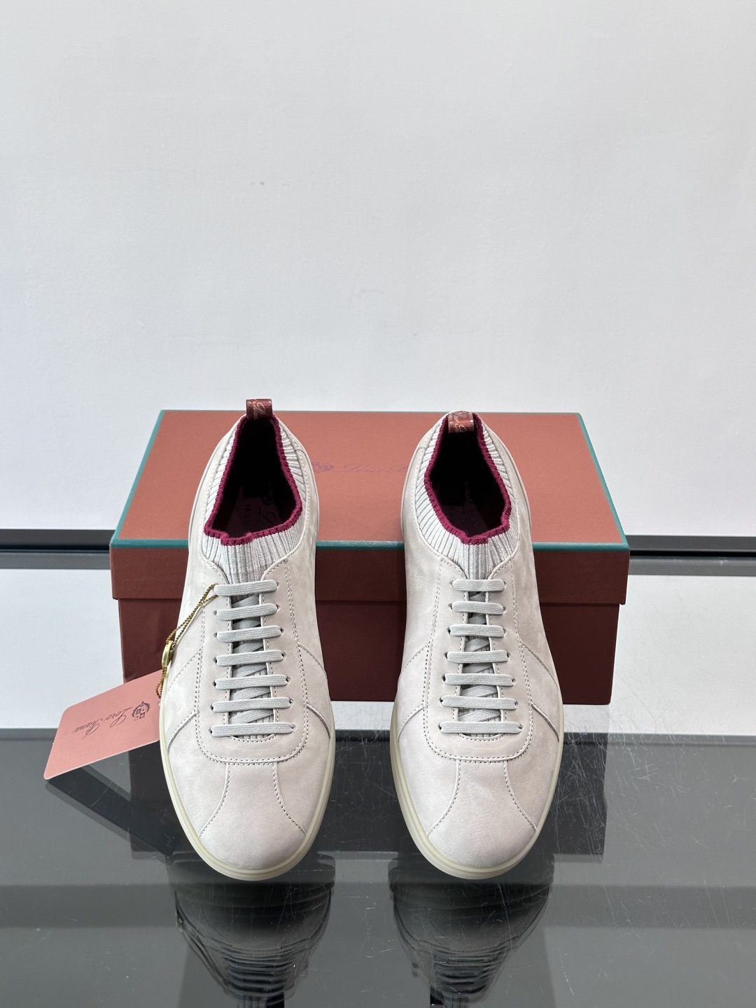 👟Loro Piana Soho 2.0 Walk男士休闲鞋，选用优质小牛皮，触感柔软细腻，简约百搭✨。