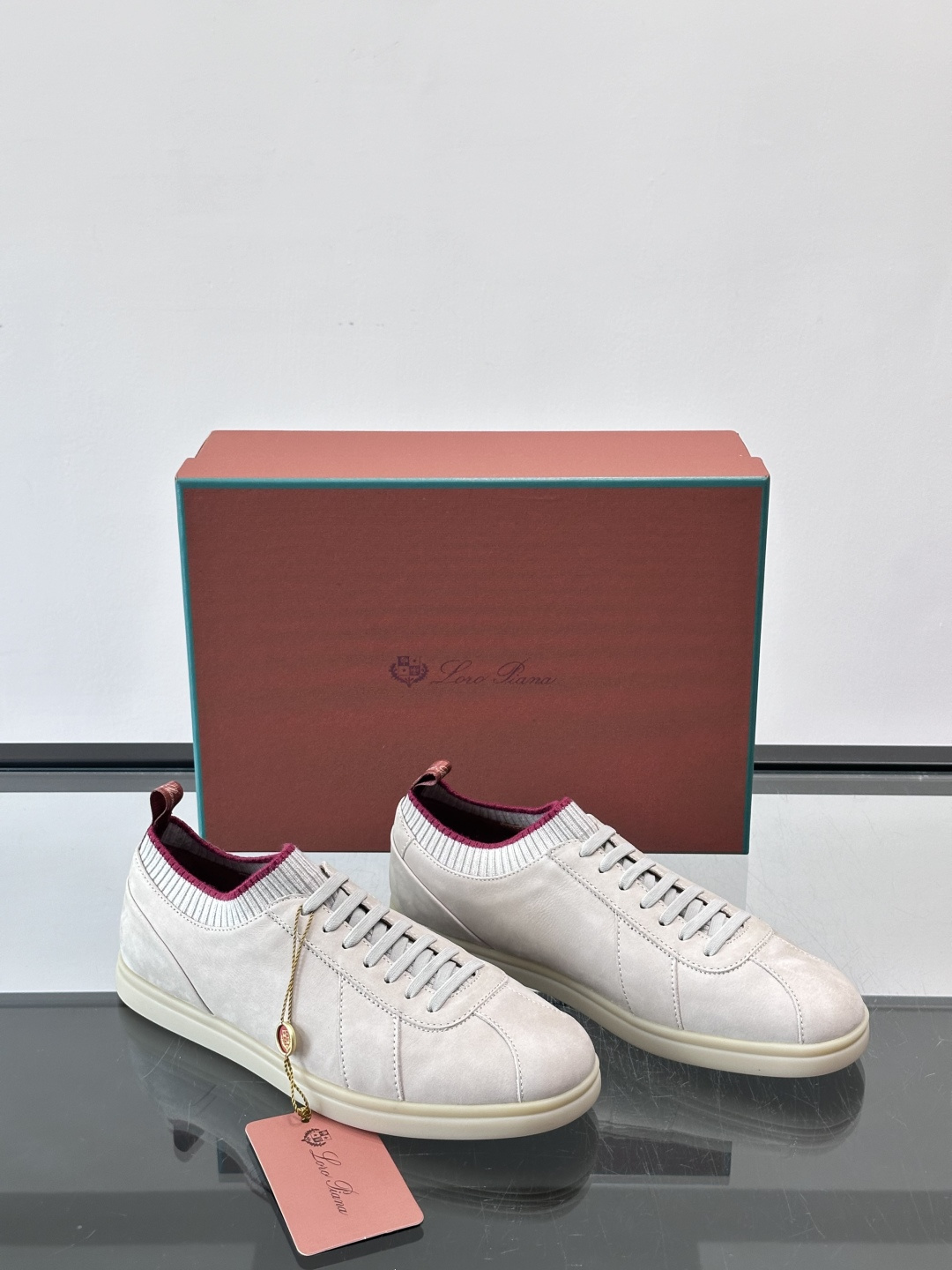 👟Loro Piana Soho 2.0 Walk男士休闲鞋，选用优质小牛皮，触感柔软细腻，简约百搭✨。