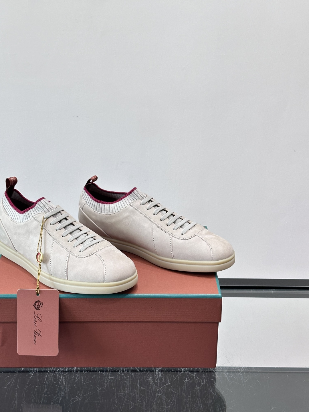 👟Loro Piana Soho 2.0 Walk男士休闲鞋，选用优质小牛皮，触感柔软细腻，简约百搭✨。
