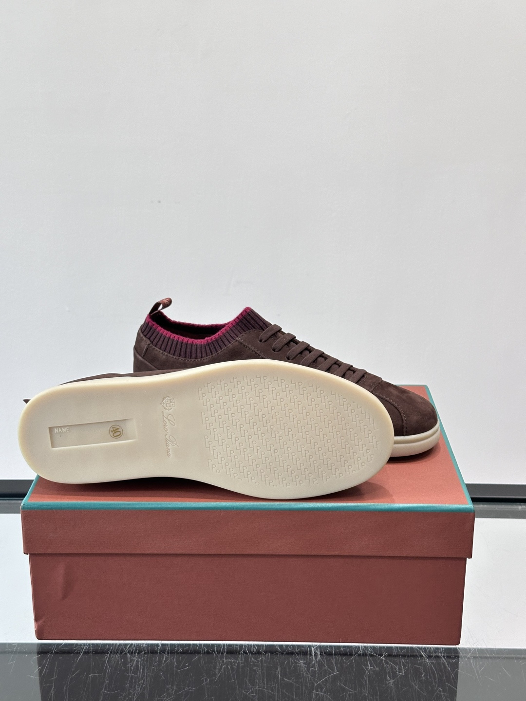 👟Loro Piana Soho 2.0 Walk男士休闲鞋，选用优质小牛皮，触感柔软细腻，简约百搭✨。