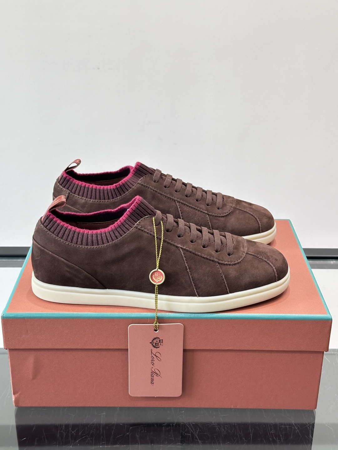👟Loro Piana Soho 2.0 Walk男士休闲鞋，选用优质小牛皮，触感柔软细腻，简约百搭✨。