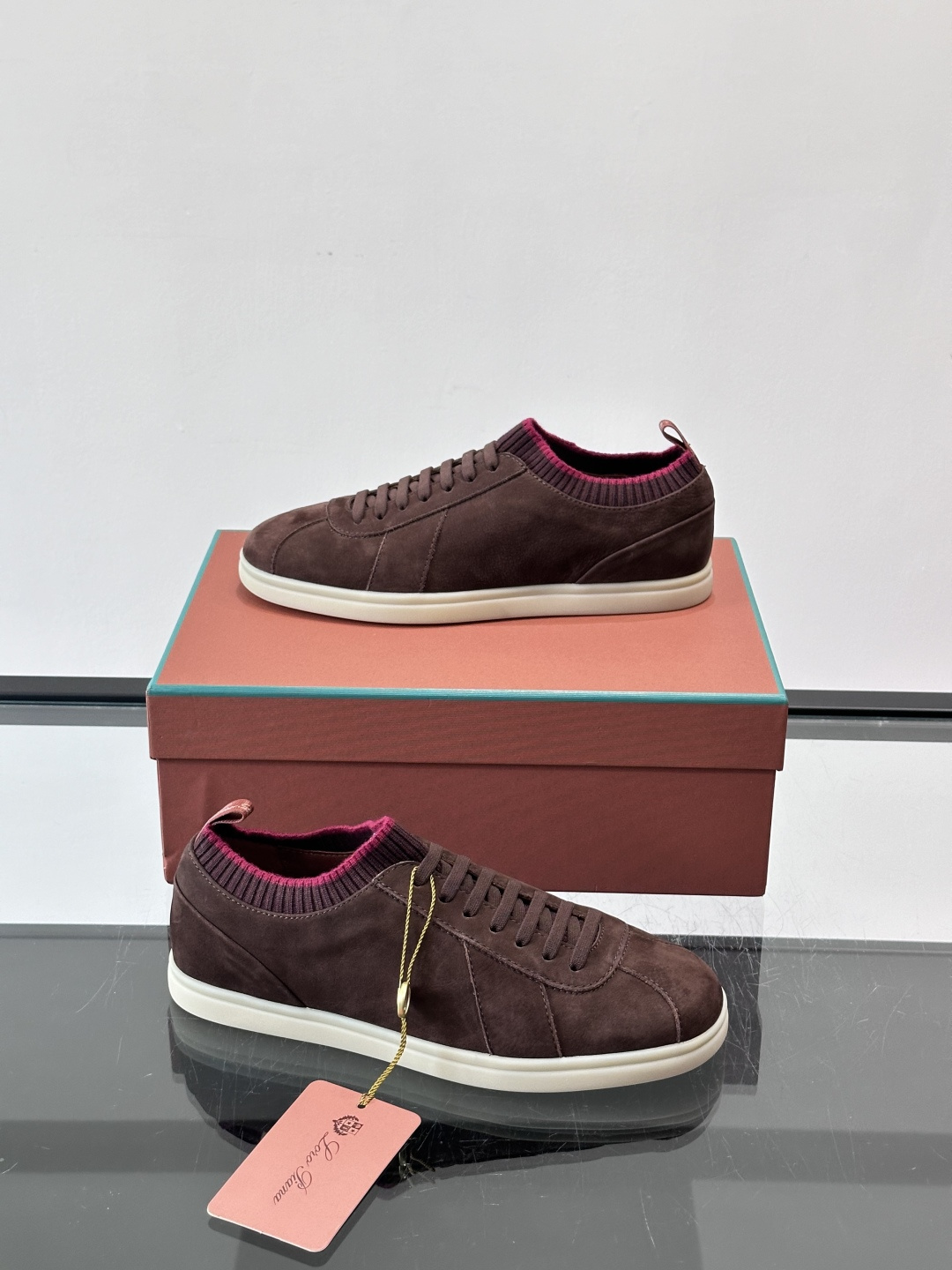 👟Loro Piana Soho 2.0 Walk男士休闲鞋，选用优质小牛皮，触感柔软细腻，简约百搭✨。