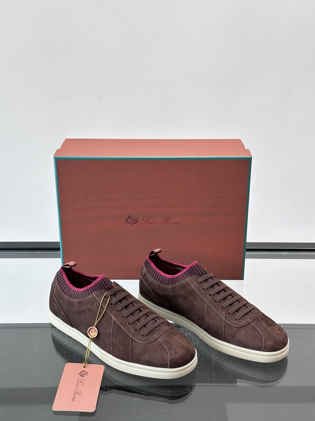 👟Loro Piana Soho 2.0 Walk男士休闲鞋，选用优质小牛皮，触感柔软细腻，简约百搭✨。