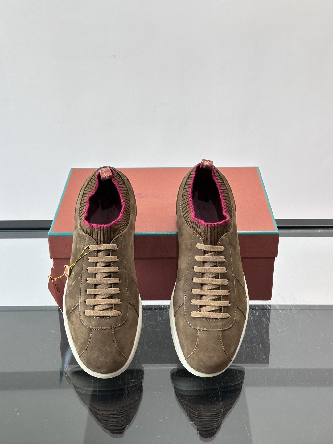 👟Loro Piana Soho 2.0 Walk男士休闲鞋，选用优质小牛皮，触感柔软细腻，简约百搭✨。