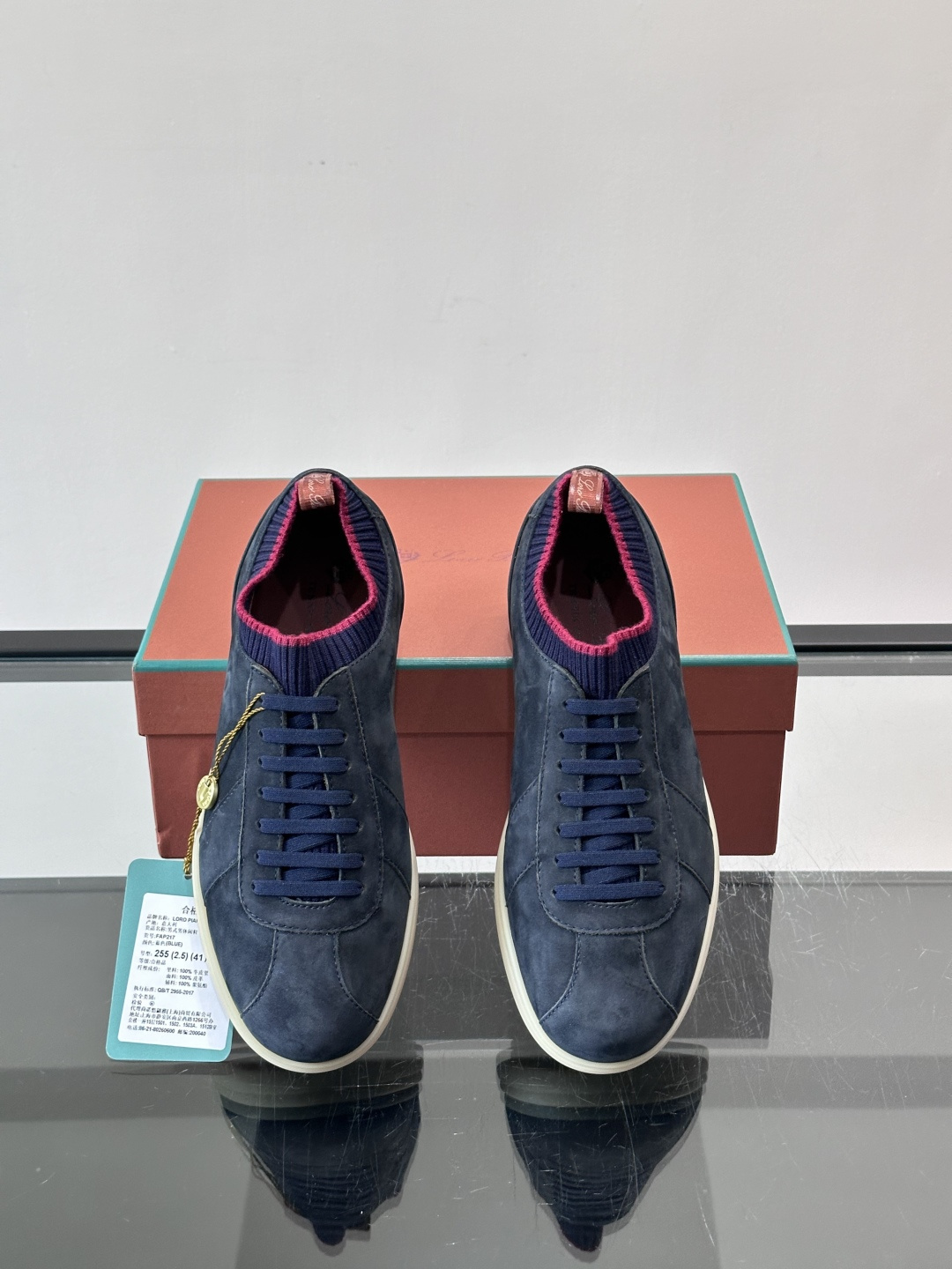 👟Loro Piana Soho 2.0 Walk男士休闲鞋，选用优质小牛皮，触感柔软细腻，简约百搭✨。