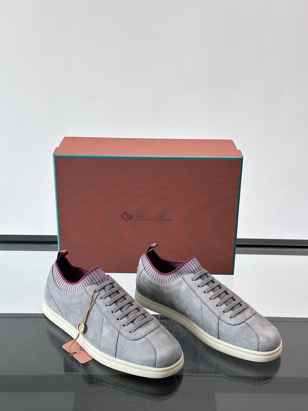 👟Loro Piana Soho 2.0 Walk男士休闲鞋，选用优质小牛皮，触感柔软细腻，简约百搭✨。