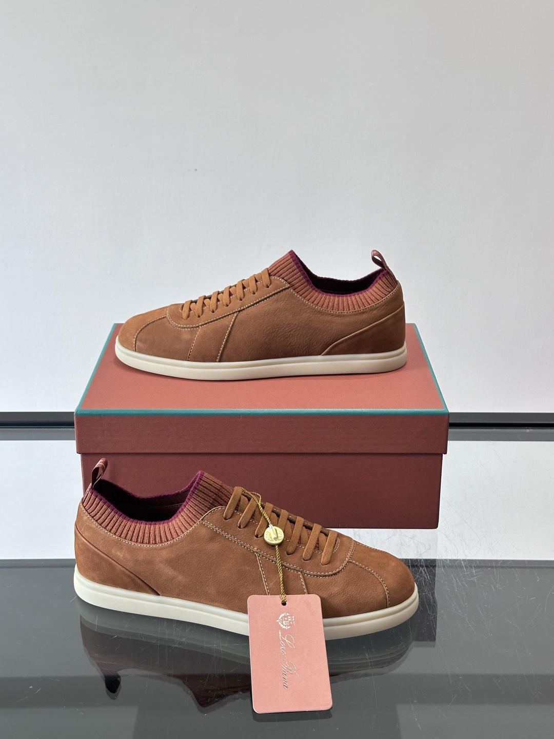 👟Loro Piana Soho 2.0 Walk男士休闲鞋，选用优质小牛皮，触感柔软细腻，简约百搭✨。