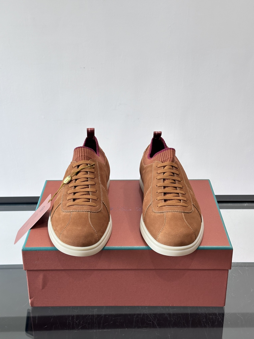 👟Loro Piana Soho 2.0 Walk男士休闲鞋，选用优质小牛皮，触感柔软细腻，简约百搭✨。