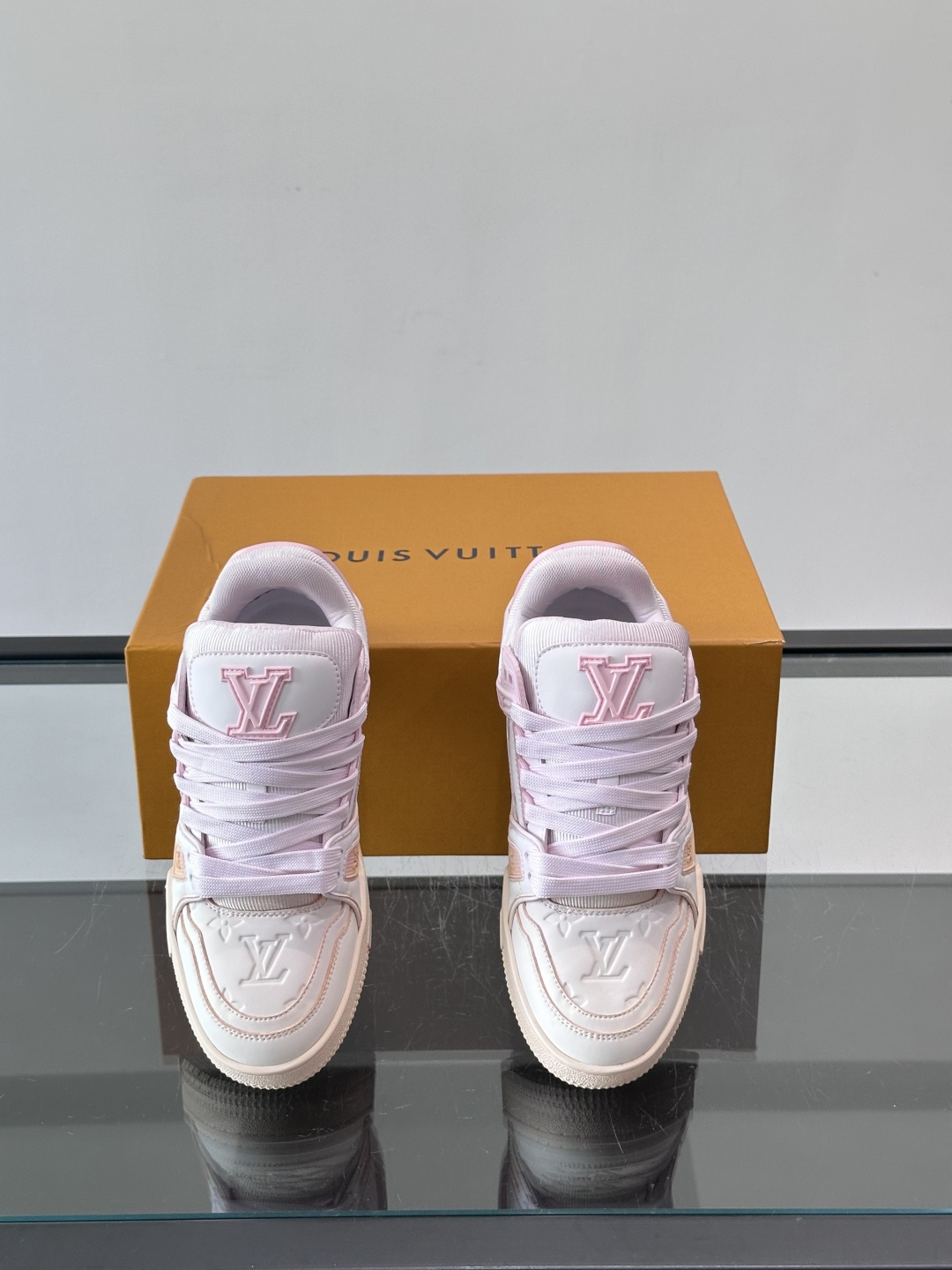 L. v TRAINER 水洗渐变运动鞋 重工打造特别版 采用水染小牛皮水洗工艺，精致单品，后部 #54