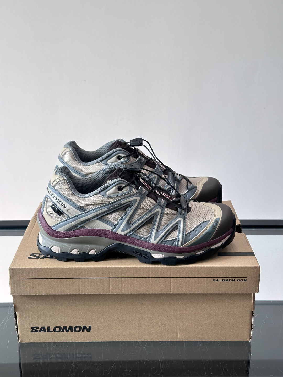 👟萨洛蒙XT-QUEST GTX徒步鞋，配色超酷，GORE-TEX防水科技加持，户外徒步、登山都能轻松应