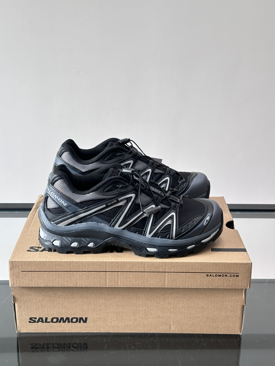👟萨洛蒙XT-QUEST GTX徒步鞋，配色超酷，GORE-TEX防水科技加持，户外徒步、登山都能轻松应