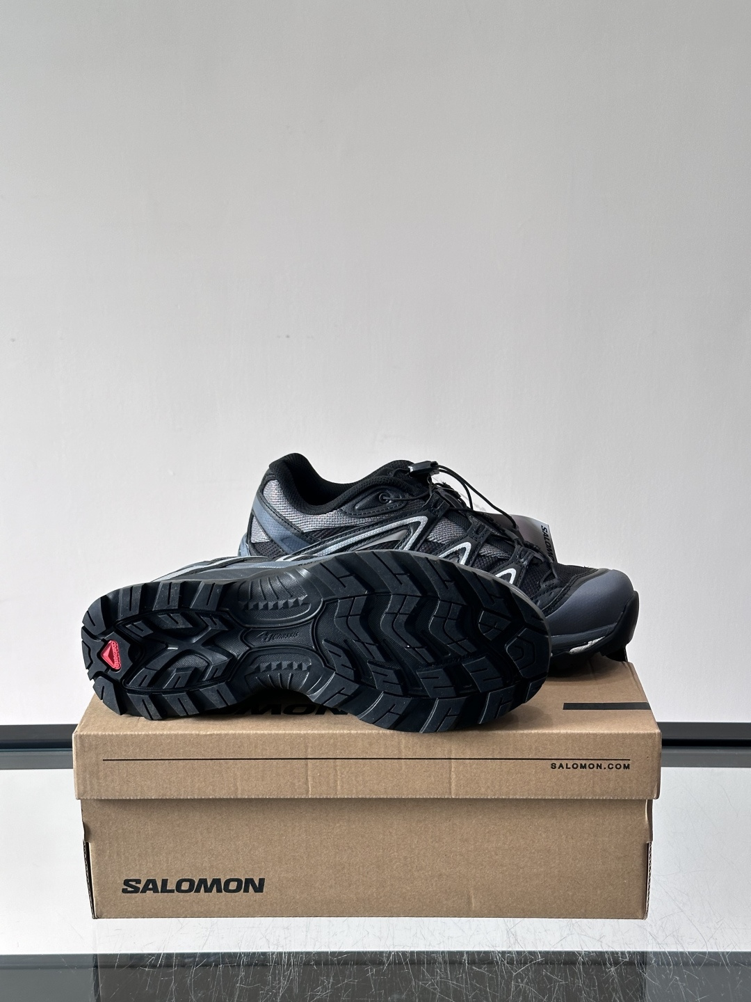 👟萨洛蒙XT-QUEST GTX徒步鞋，配色超酷，GORE-TEX防水科技加持，户外徒步、登山都能轻松应