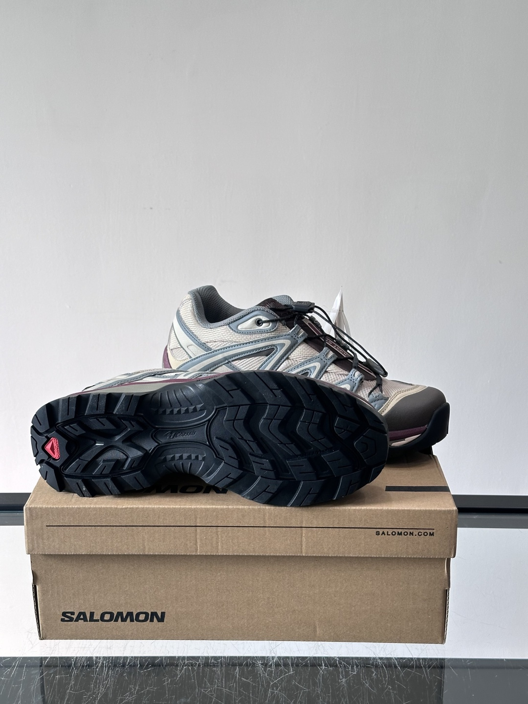 👟萨洛蒙XT-QUEST GTX徒步鞋，配色超酷，GORE-TEX防水科技加持，户外徒步、登山都能轻松应