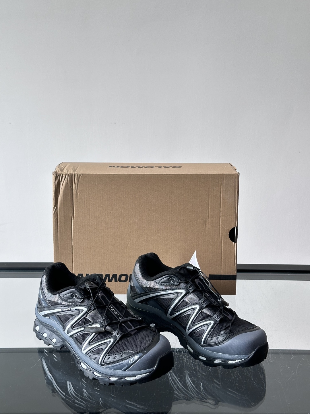 👟萨洛蒙XT-QUEST GTX徒步鞋，配色超酷，GORE-TEX防水科技加持，户外徒步、登山都能轻松应