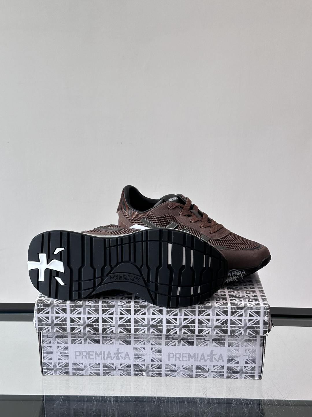 👟PREMIAKA这款复古运动鞋，多色拼接，网布+麂皮材质，透气又有质感✨。鞋底是EVA发泡，轻便缓震，