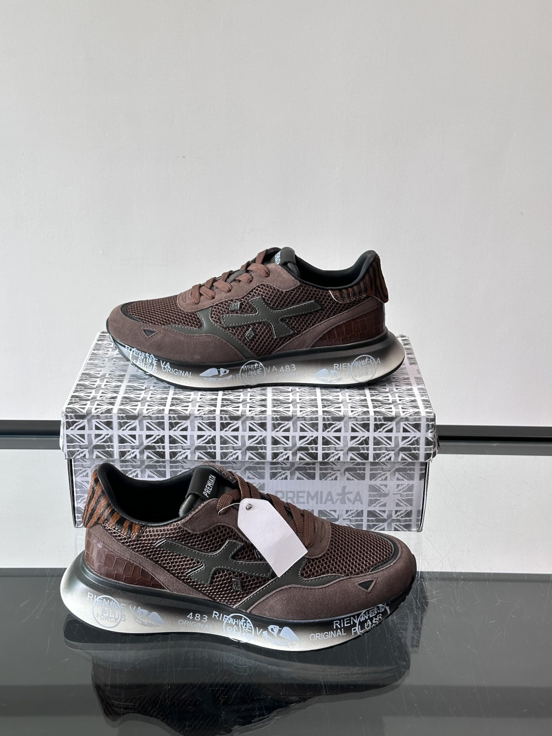 👟PREMIAKA这款复古运动鞋，多色拼接，网布+麂皮材质，透气又有质感✨。鞋底是EVA发泡，轻便缓震，