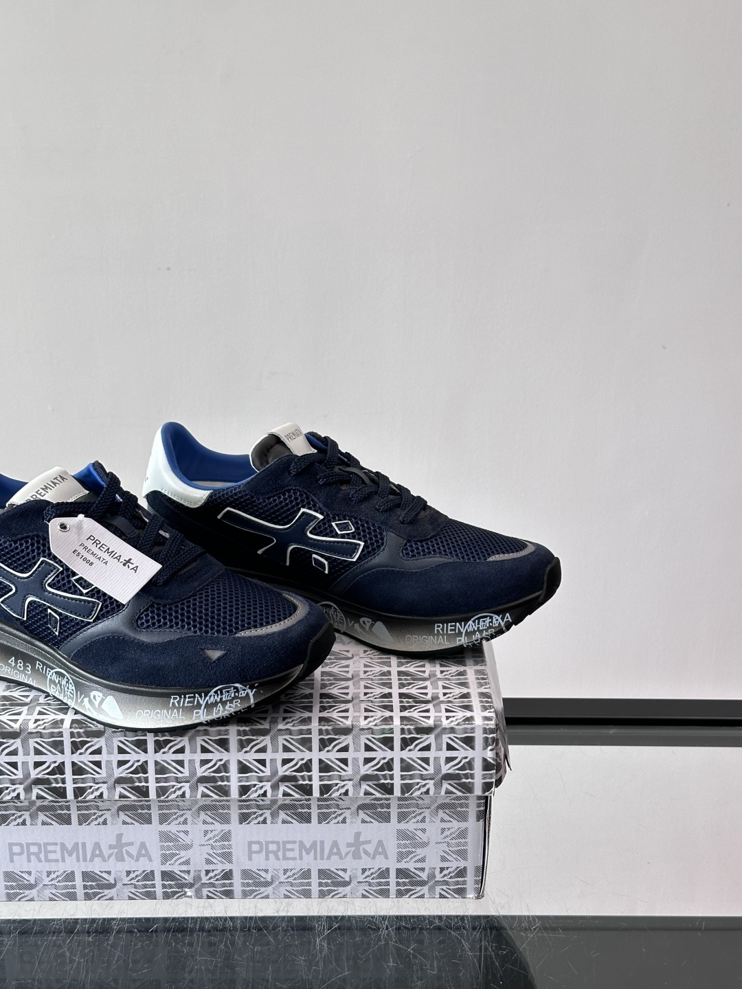 👟PREMIAKA这款复古运动鞋，多色拼接，网布+麂皮材质，透气又有质感✨。鞋底是EVA发泡，轻便缓震，