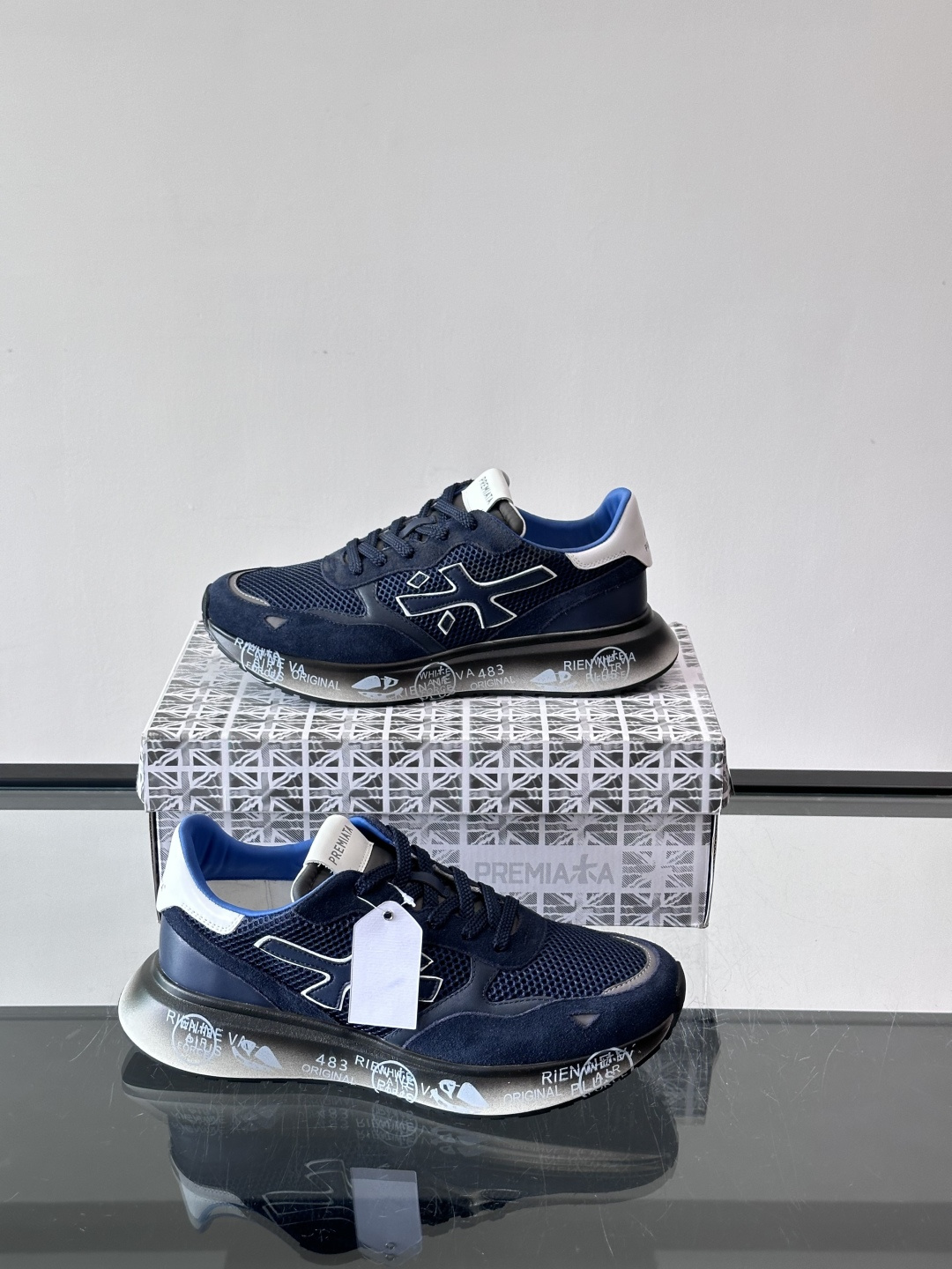 👟PREMIAKA这款复古运动鞋，多色拼接，网布+麂皮材质，透气又有质感✨。鞋底是EVA发泡，轻便缓震，