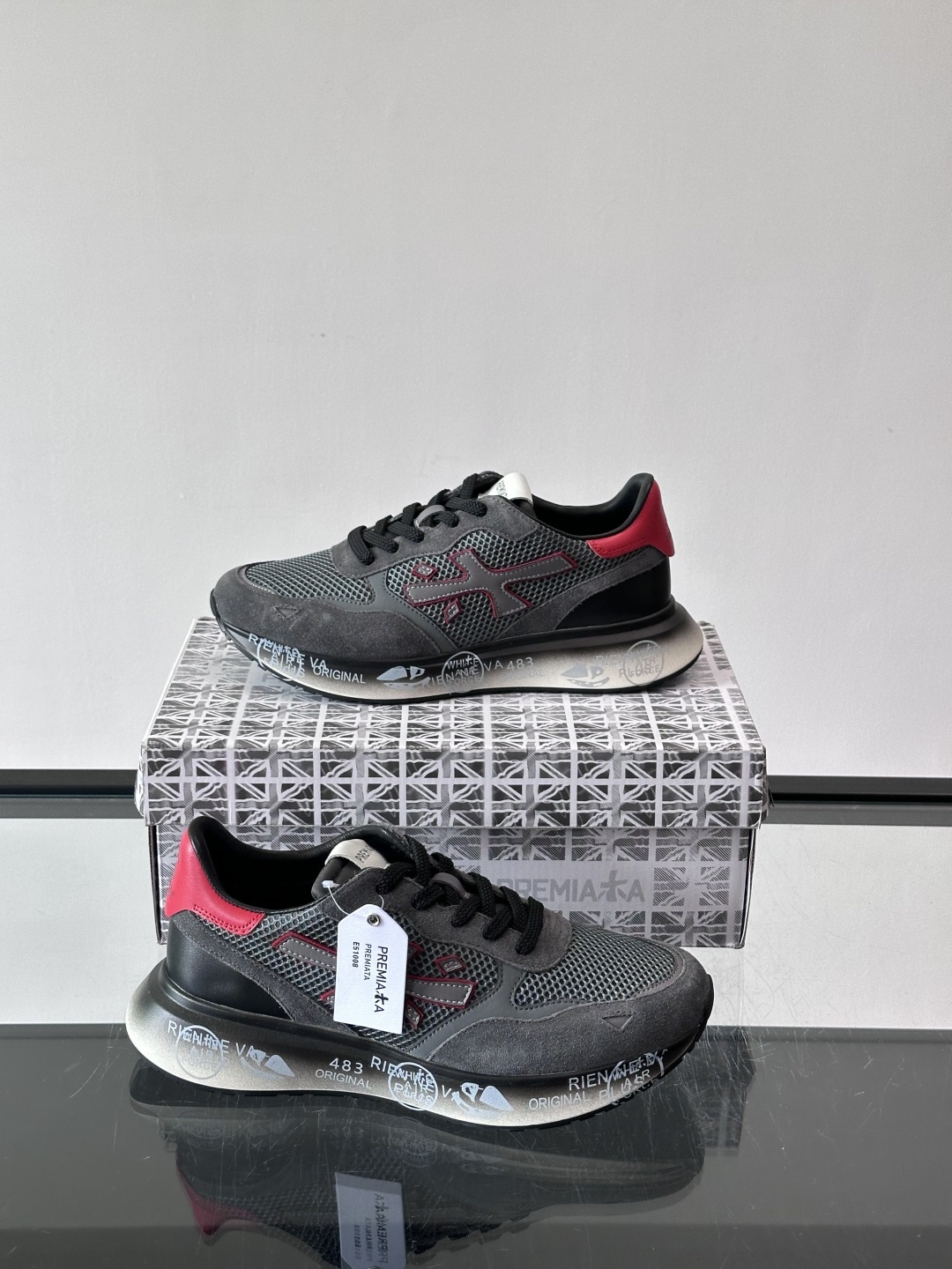 👟PREMIAKA这款复古运动鞋，多色拼接，网布+麂皮材质，透气又有质感✨。鞋底是EVA发泡，轻便缓震，
