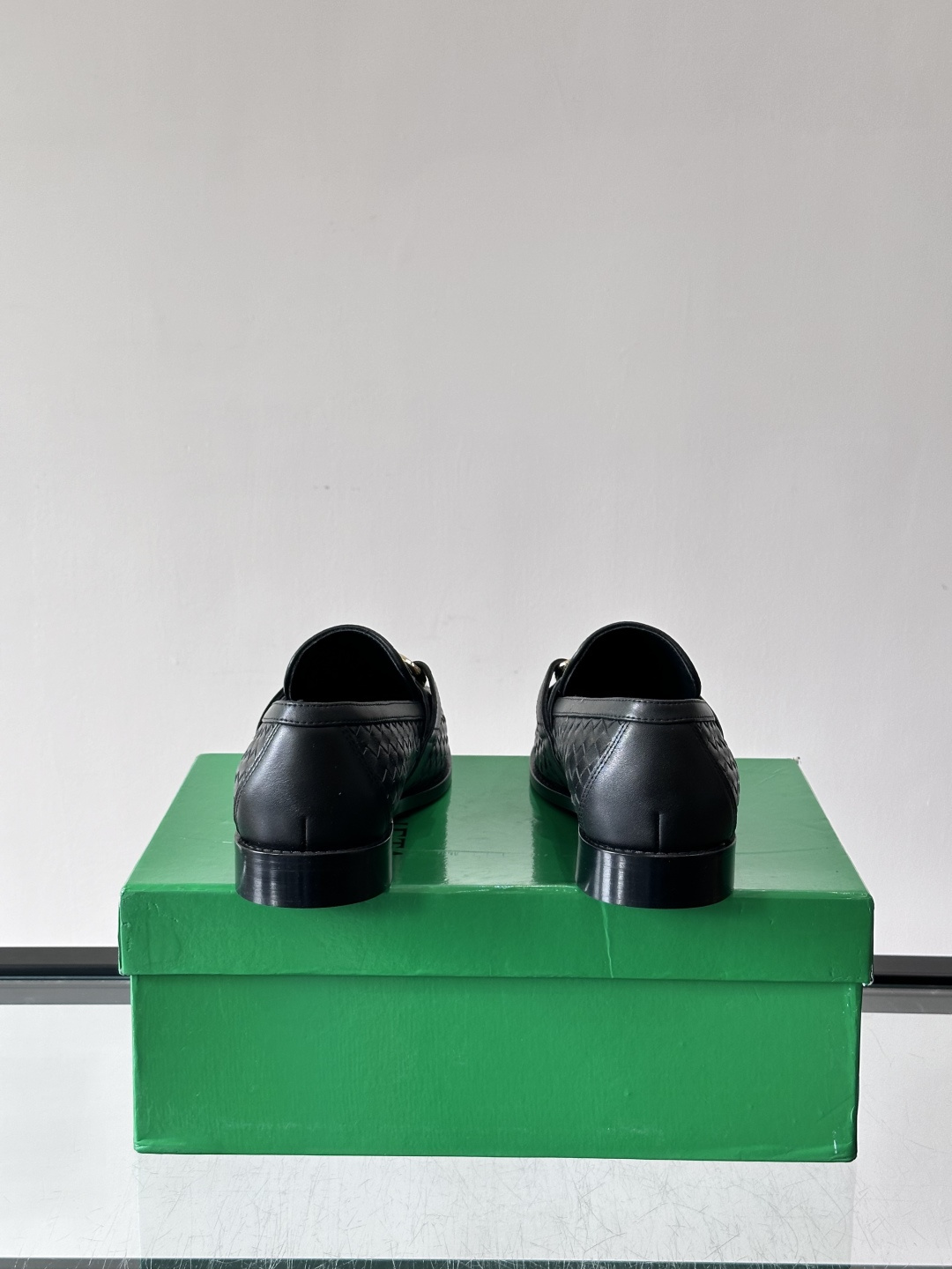 Bottega Veneta 情侣款👫编织乐福鞋​​✨这款乐福鞋采用经Intrecciato编织工艺，小