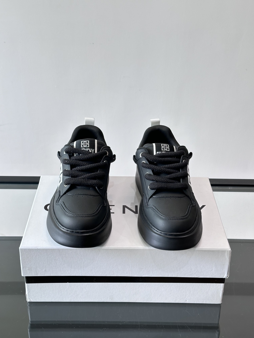 ▫️Gv *y～全新GIV 1男士厚底增高休闲运动鞋，鞋面高品质小牛皮制成！上脚效果帅气有型，增高4CM