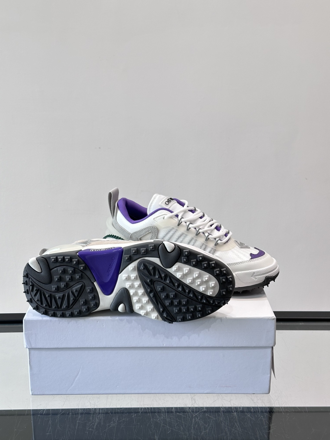 👟Off-White Moccasin 2.0情侣款👫运动鞋，多色拼接，网布➕牛皮材质，层次感满满。鞋侧