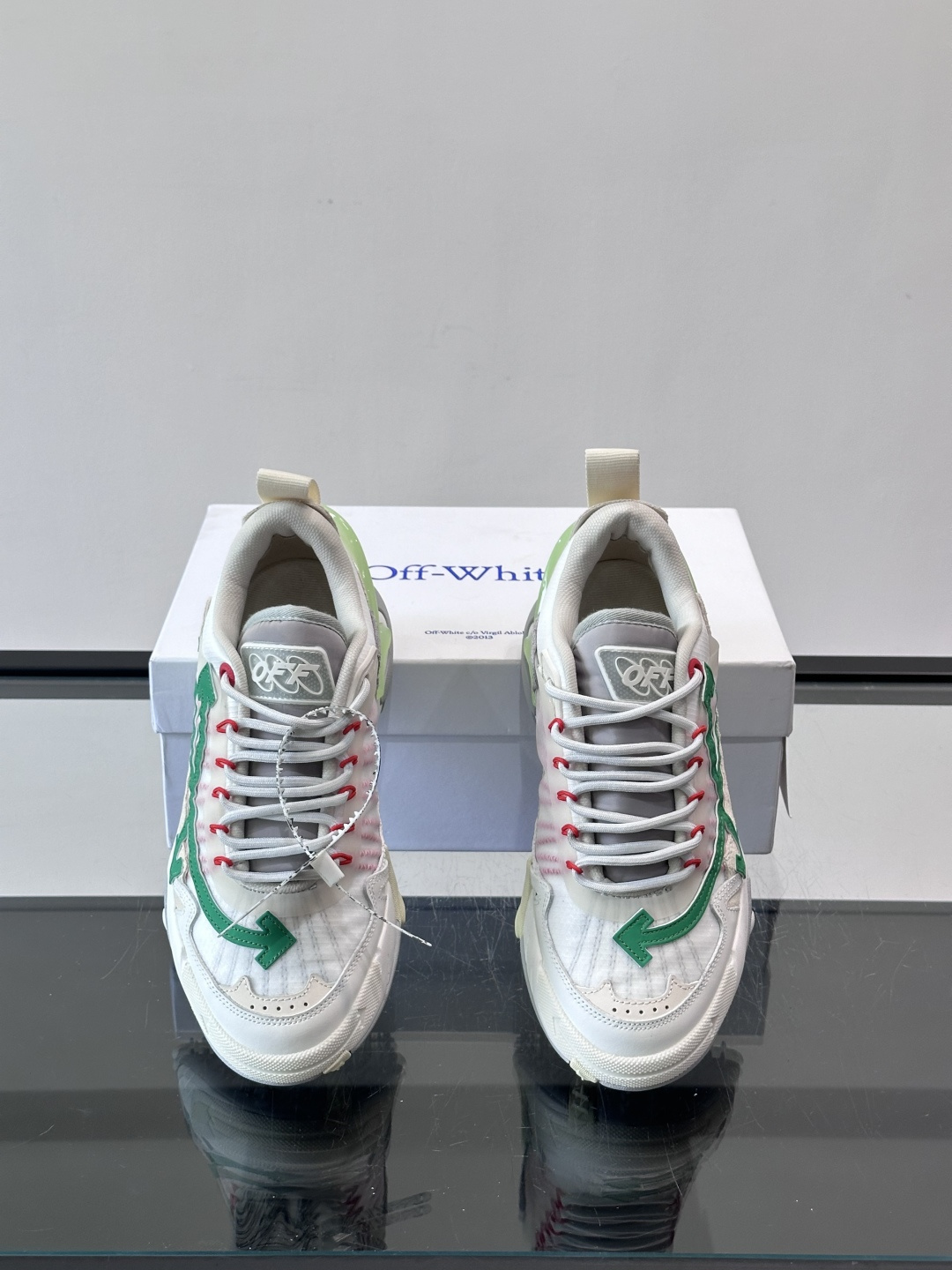 👟Off-White Moccasin 2.0情侣款👫运动鞋，多色拼接，网布➕牛皮材质，层次感满满。鞋侧