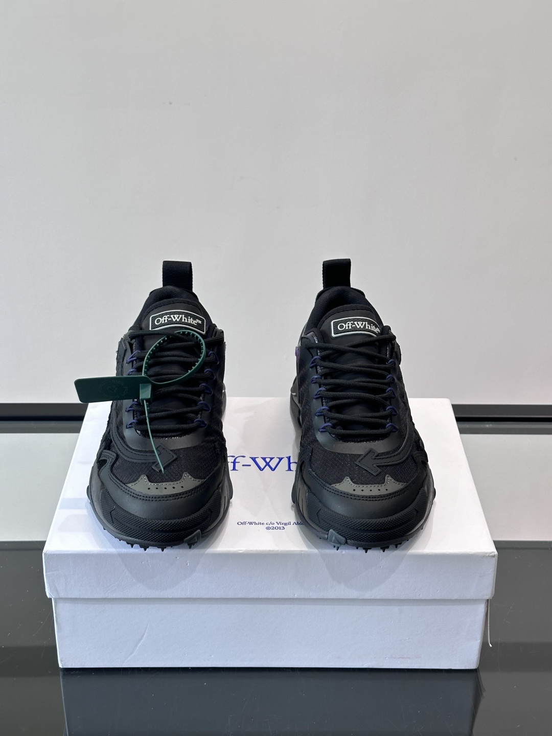 👟Off-White Moccasin 2.0情侣款👫运动鞋，多色拼接，网布➕牛皮材质，层次感满满。鞋侧