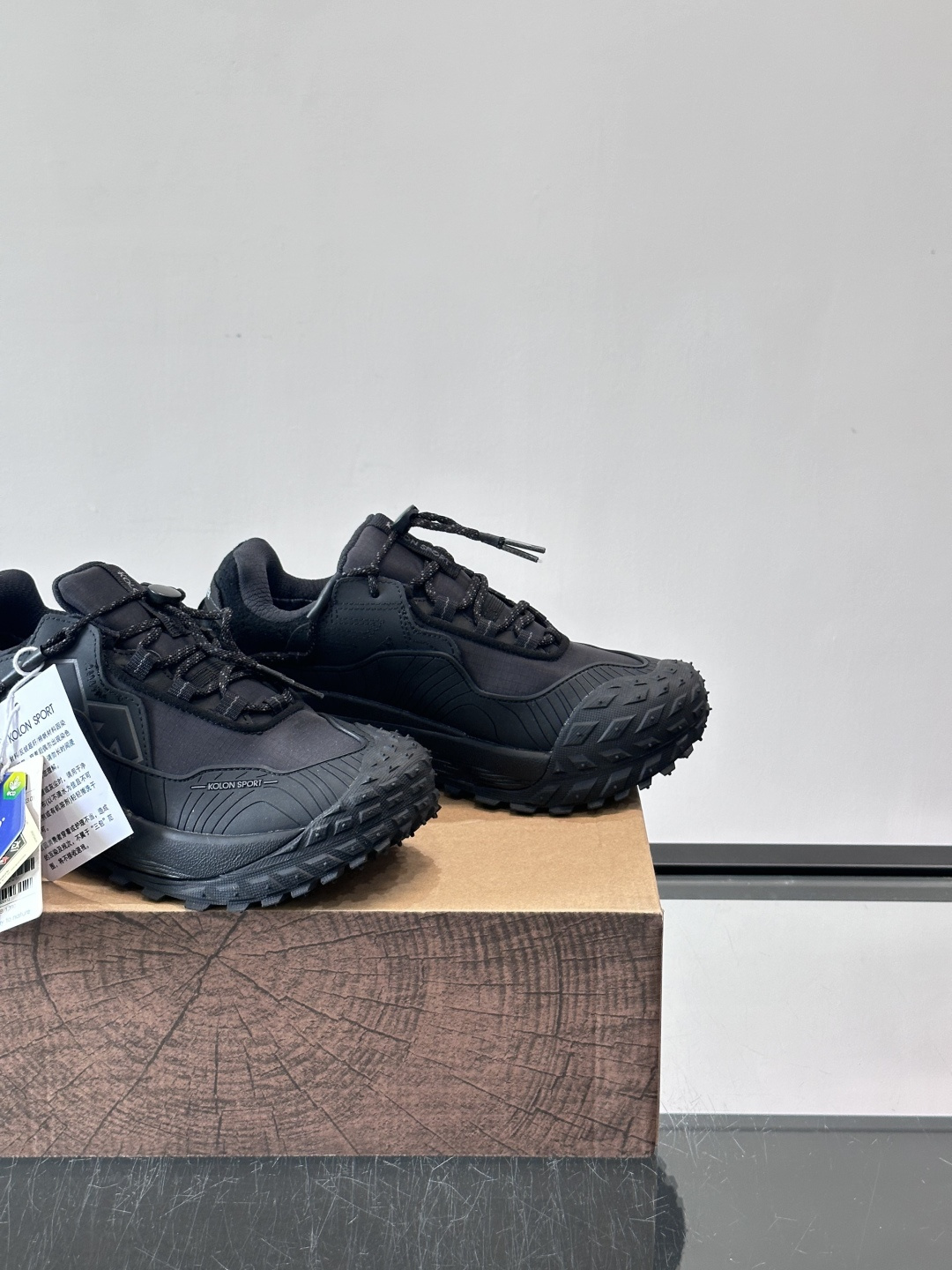 👟可隆LITCAMPMEGA徒步鞋，配色超美！GORE-TEX防水，户外雨天也不怕湿脚。Vibram大底