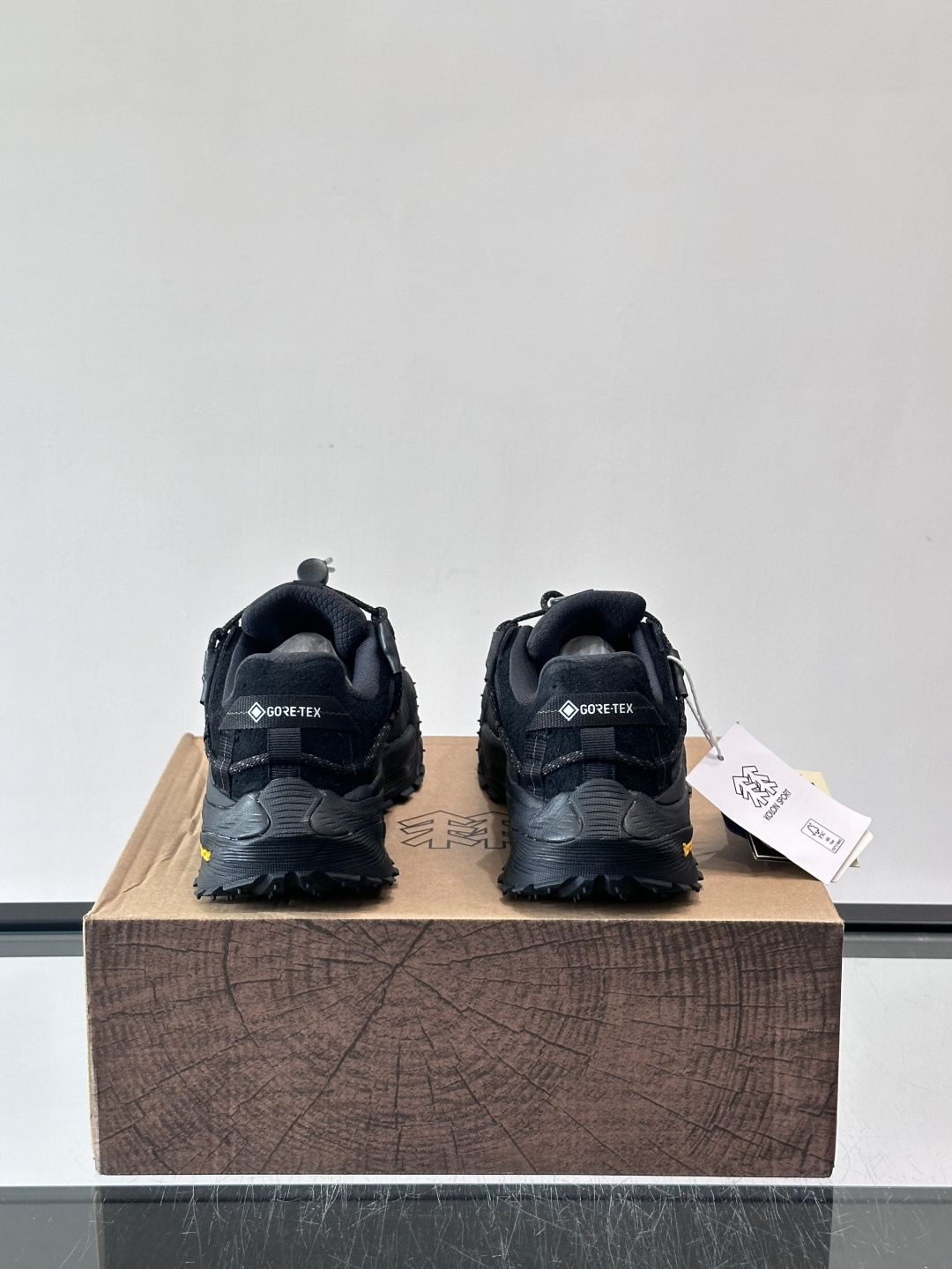 👟可隆LITCAMPMEGA徒步鞋，配色超美！GORE-TEX防水，户外雨天也不怕湿脚。Vibram大底