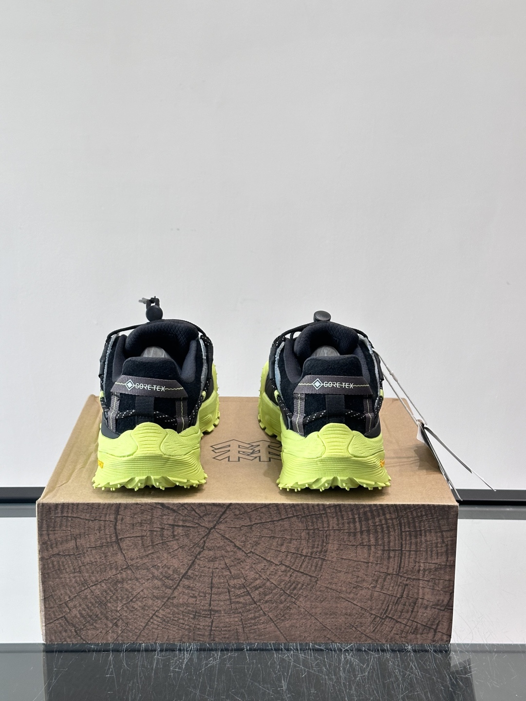 👟可隆LITCAMPMEGA徒步鞋，配色超美！GORE-TEX防水，户外雨天也不怕湿脚。Vibram大底