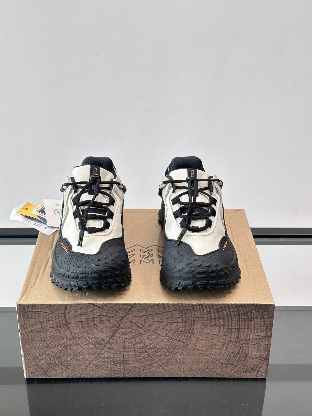 👟可隆LITCAMPMEGA徒步鞋，配色超美！GORE-TEX防水，户外雨天也不怕湿脚。Vibram大底