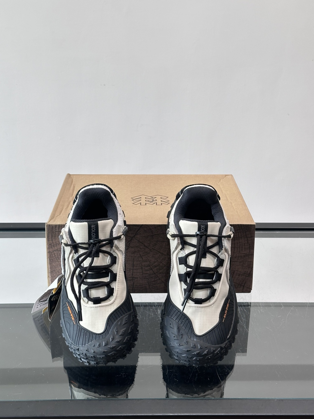 👟可隆LITCAMPMEGA徒步鞋，配色超美！GORE-TEX防水，户外雨天也不怕湿脚。Vibram大底