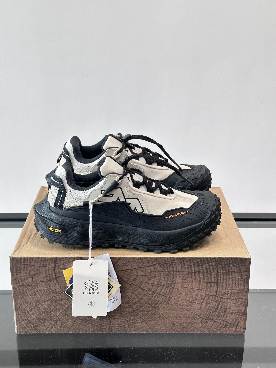 👟可隆LITCAMPMEGA徒步鞋，配色超美！GORE-TEX防水，户外雨天也不怕湿脚。Vibram大底