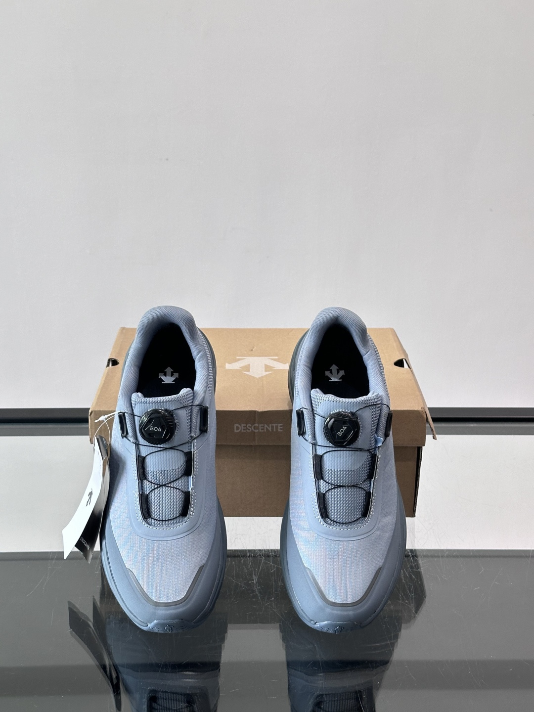 👟迪桑特CHRON TRAINER旋钮鞋，复古拼接设计，牛皮➕网布鞋面，透气又舒适。BOA旋钮系带，穿脱